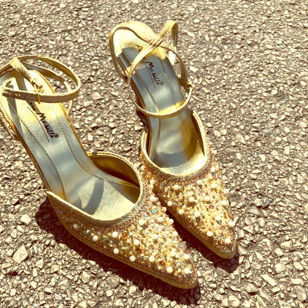 La pearl pattern pump